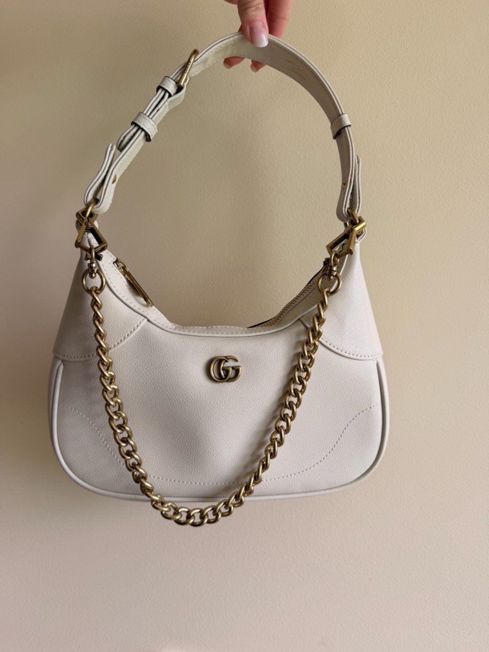 Gucci Aphrodite Shoulder Bag with Gold Chain